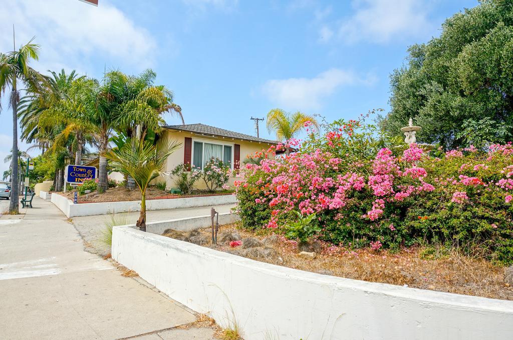 Town And Country Inn Santa Barbara Exterior photo