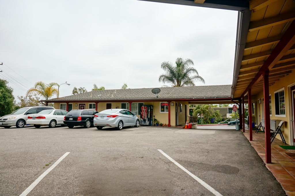 Town And Country Inn Santa Barbara Exterior photo